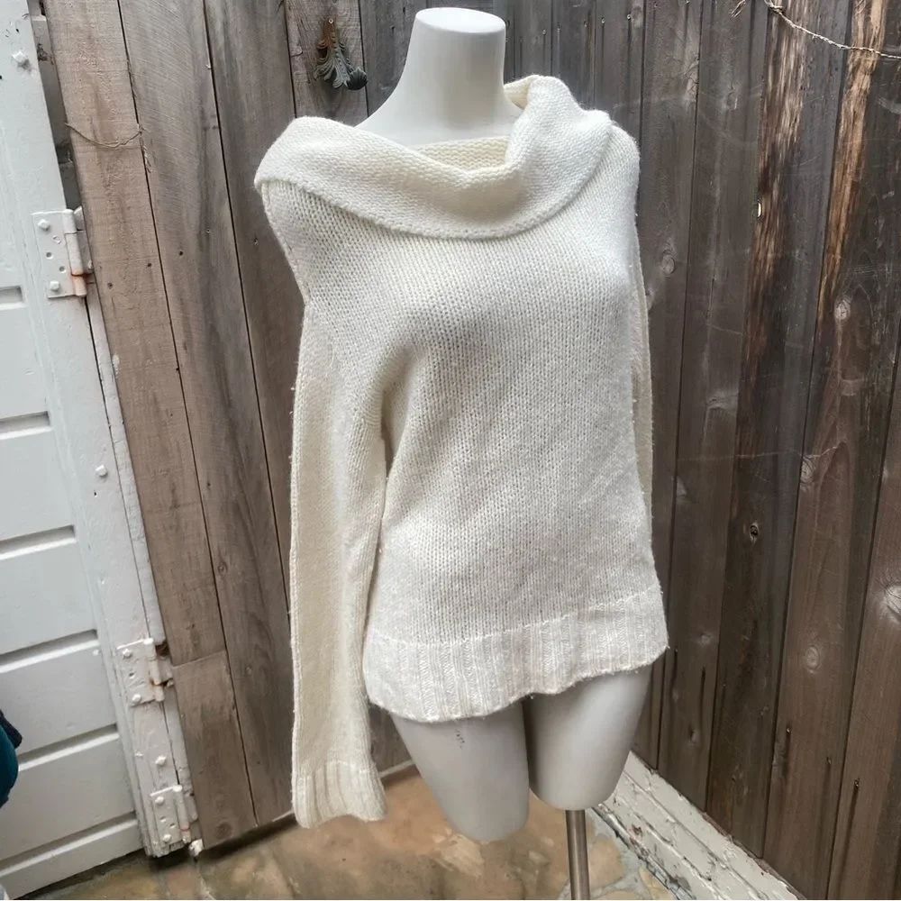 Anthropologie Cozy White off shoulder wool and cashmere blend sweater size S